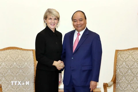 Thủ tướng Nguyễn Xuân Phúc tiếp bà Julie Bishop, Bộ trưởng Ngoại giao Australia sang thăm Việt Nam và đồng chủ trì Cuộc họp Bộ trưởng Ngoại giao Việt Nam-Australia lần thứ nhất. (Ảnh: Thống Nhất/TTXVN)
