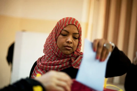 Cử tri Libya đi bỏ phiếu trong một cuộc bầu cử. (Nguồn: AP)