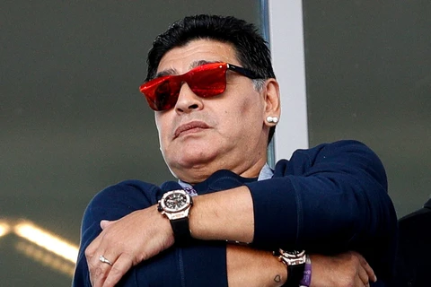 Diego Maradona trên khán đâì sân Spartak, xem trận Argentina-Iceland. (Nguồn: Shutterstock)