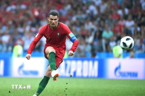 Cầu thủ Cristiano Ronaldo của Bồ Đào Nha trong trận đấu với Tây Ban Nha ở bảng B World Cup 2018 tại Sochi, Nga ngày 15/6. (Nguồn: THX/TTXVN)