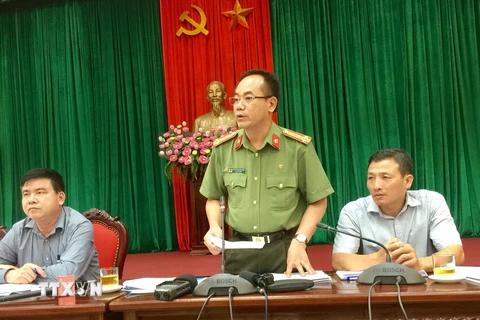 Đại tá Nguyễn Thanh Tùng, Phó Giám đốc Công an thành phố Hà Nội tại buổi họp giao ban báo chí Thành ủy Hà Nội thường kỳ. (Ảnh: Nguyễn Thắng/TTXVN)