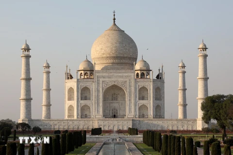 Đền Taj Mahal tại thành phố Agra, Ấn Độ. (Nguồn: AFP/TTXVN)