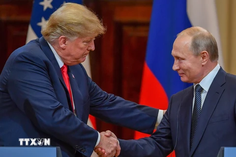 Tổng thống Nga Vladimir Putin (phải) và Tổng thống Mỹ Donald Trump trong cuộc họp báo sau cuộc gặp thượng đỉnh ở Helsinki, Phần Lan ngày 16/7. (Nguồn: AFP/ TTXVN)