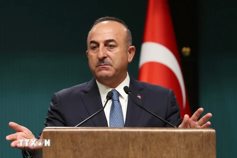 Ngoại trưởng Thổ Nhĩ Kỳ Mevlut Cavusoglu phát biểu trong một cuộc họp báo tại Ankara. (Nguồn: AFP/ TTXVN)