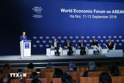Phó Thủ tướng Thường trực Trương Hòa Bình phát biểu tại phiên bế mạc WEF ASEAN 2018. (Ảnh: Lâm Khánh/TTXVN)