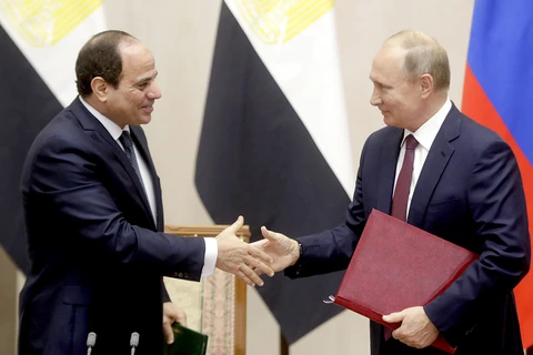 Tổng thống Nga Vladimir Putin và Tổng thống Ai Cập Abdel Fattah El-Sisi tại lễ ký thỏa thuận Hợp tác Chiến lược và Đối tác Toàn diện. (Nguồn: TASS)