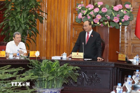 Thủ tướng Nguyễn Xuân Phúc phát biểu tại buổi làm việc. (Ảnh Thống Nhất/TTXVN)