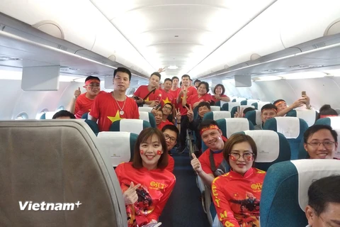 Vietnam Airlines, Vietravel tiếp sức người hâm mộ cổ vũ tuyển Việt Nam