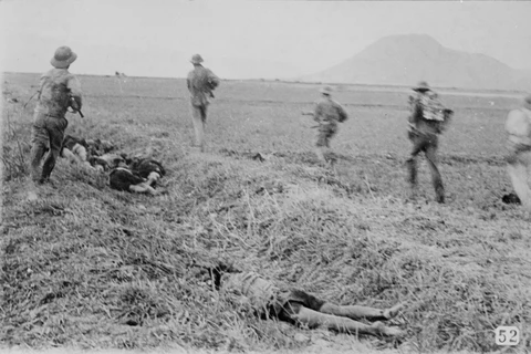 Các chiến sỹ Quân khu 9 tiêu diệt quân Pol Pot đến gây tội ác ở Phú Cường, xã An Nông, huyện Bảy Núi (An Giang), ngày 19/1/1978. (Nguồn: TTXVN)