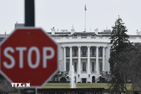Quang cảnh bên ngoài Nhà Trắng tại Washington D.C., Mỹ, ngày 12/1/2019. (Nguồn: THX/TTXVN)