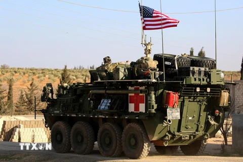 Ảnh tư liệu: Binh sỹ Mỹ làm nhiệm vụ gần làng Yalanli, ngoại ô phía tây thành phố Manbij, Syria, ngày 5/3/2017. (Nguồn: AFP/TTXVN)