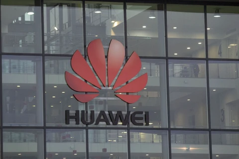Logo Huawei ở trụ sở của hãng tại Vương quốc Anh. (Nguồn: Getty Images)