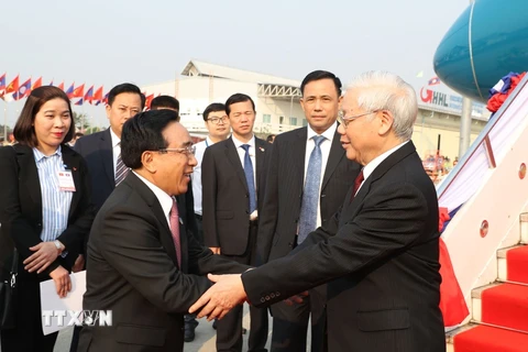 Hình ảnh Tổng Bí thư, Chủ tịch nước Nguyễn Phú Trọng đến Vientiane