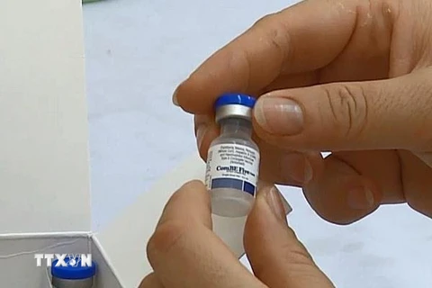 Loại vắcxin ComBE Five đã tiêm cho 29 bé tại Trạm y tế xã Hoài Châu vào sáng 26/2/2019. (Ảnh: Nguyên Linh/TTXVN)