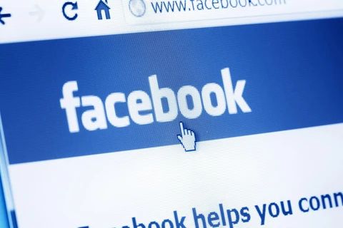 Facebook sẽ chuyển đổi từ một nền tảng mở sang tập trung mã hóa bảo vệ quyền riêng tư. (Nguồn: Sky News)