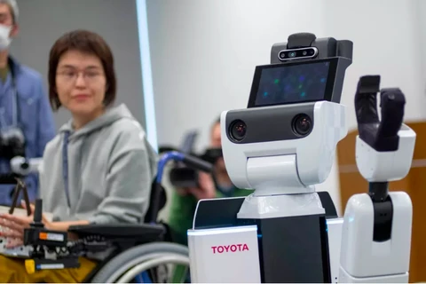 Robot hỗ trợ con người HSR của Toyota. (Nguồn: Getty Images)