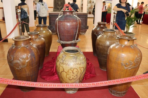 Hiện vật Ché-Gốm Gò Sành (Thế kỷ XIV-XVII) trưng bày tại triển lãm chuyên đề Gốm Chăm xưa và nay, tháng 12/2018. (Ảnh: Nguyễn Thành/TTXVN)