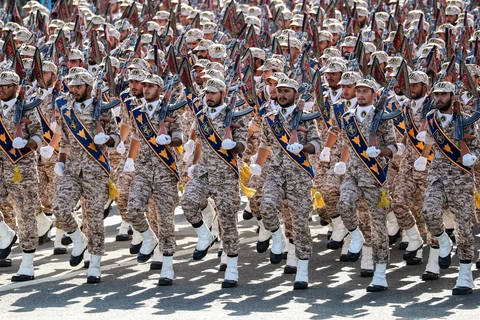 Ảnh tư liệu: Lực lượng Vệ binh Cách mạng Hồi giáo Iran (IRGC) tại lễ duyệt binh ở Tehran ngày 22/9/2018. (Nguồn: AFP/TTXVN)