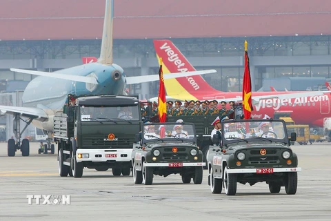 Hình ảnh Linh cữu Đại tướng Lê Đức Anh đến Sân bay Quốc tế Nội Bài