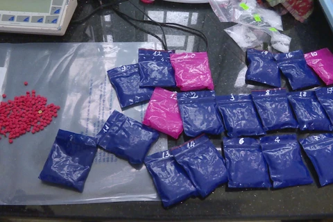 Bắt 3 đối tượng, thu 3 bánh heroin và hơn 3.000 viên ma túy tổng hợp 