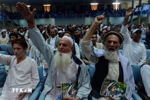 Các thủ lĩnh bộ lạc ủng hộ đàm phán hòa bình với Taliban. (Nguồn: AFP/TTXVN)