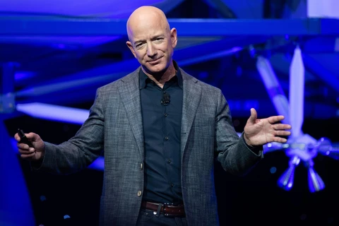 Jeff Bezos - "cha đẻ" của tập đoàn thương mại điện tử Amazon.com Inc. (Nguồn: AFP/TTXVN)