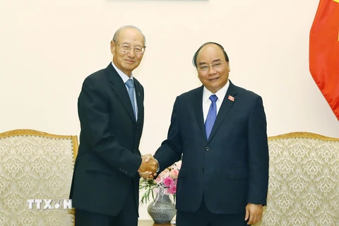 Thủ tướng Nguyễn Xuân Phúc tiếp ông Ng Kee Choe, Chủ tịch Tập đoàn Capital Land. (Ảnh: Thống Nhất/TTXVN)