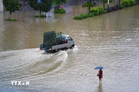 Cảnh ngập lụt ở Quế Lâm, khu tự trị dân tộc Choang Quảng Tây, Trung Quốc, ngày 9/6/2019. (Nguồn: THX/TTXVN)