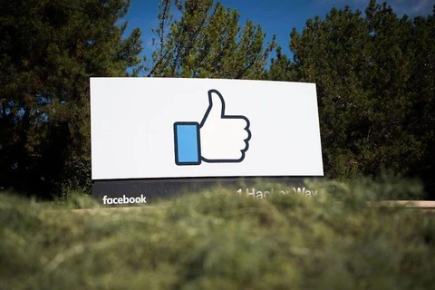 Biểu tượng Facebook tại trụ sở ở Menlo Park, California, Mỹ. (Nguồn: Getty Images)
