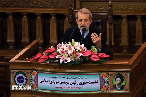 Chủ tịch Quốc hội Iran Ali Larijani phát biểu trong cuộc họp báo tại Tehran. (Nguồn: AFP/TTXVN)