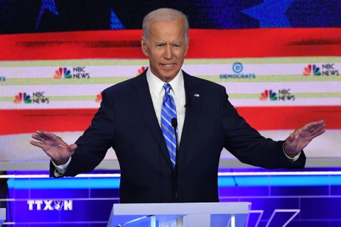 Cựu Phó Tổng thống Joseph R. Biden Jr. tại cuộc tranh luận trên truyền hình lần thứ hai giữa các ứng viên tranh cử Tổng thống Mỹ năm 2020 của đảng Dân chủ tại Miami, bang Florida, ngày 27/6/2019. (Nguồn: AFP/TTXVN)
