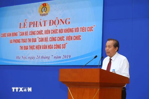 hó Thủ tướng Thường trực Chính phủ Trương Hòa Bình phát biểu chỉ đạo cuộc vận động. (Ảnh: Doãn Tấn/TTXVN)