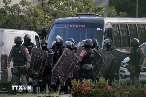 Lực lượng an ninh được triển khai tới nhà tù Altamira ở bang Para, miền bắc Brazil khi nổ ra bạo loạn, ngày 29/7/2019. (Nguồn: Getty Images/TTXVN)