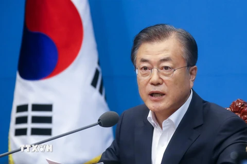 Tổng thống Hàn Quốc Moon Jae-in phát biểu tại cuộc họp ở Seoul ngày 2/8. (Nguồn: Yonhap/TTXVN)