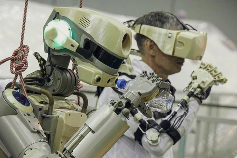 Robot Fedor tham gia một khóa huấn luyện khi còn ở Trái Đất. (Nguồn: AFP)