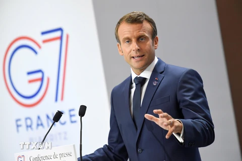 Tổng thống Pháp Emmanuel Macron trong cuộc họp báo tại Hội nghị thượng đỉnh Nhóm các nước công nghiệp phát triển nhất thế giới (G7) ở Biarritz, ngày 26/8/2019. (Nguồn: AFP/TTXVN)