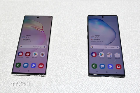 Mẫu phablet Samsung Galaxy Note 10 được giới thiệu tại một sự kiện ở New York, Mỹ, ngày 7/8/2019. (Nguồn: AFP/TTXVN)