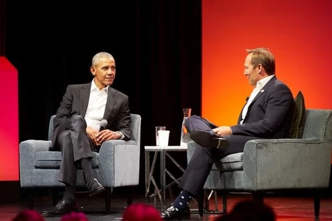 Cựu Tổng thống Mỹ Obama trong cuộc nói chuyện ở San Francisco, ngày 17/9. (Nguồn: CNBC)