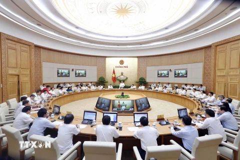 Thủ tướng Nguyễn Xuân Phúc chủ trì họp Chính phủ thường kỳ tháng 9