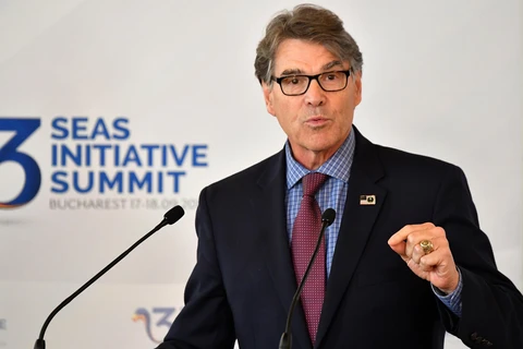 Bộ trưởng Năng lượng Mỹ Rick Perry phát biểu tại một hội nghị ở Bucharest, Romania, ngày 18/9. (Nguồn: AFP/TTXVN)