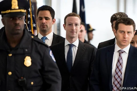 Phiên điều trần sắp tới được cho là cơ hội hiếm có để các nhà lập pháp Mỹ chĩa mũi rìu về người đứng đầu Facebook trước công chúng. (Nguồn: PA)
