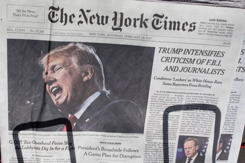Hình ảnh Tổng thống Trump xuất hiện trang nhất tờ The New York Times. (Nguồn: Getty Images)