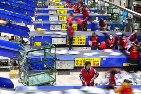 Công nhân Alibaba làm việc trong ngày Độc thân. (Nguồn: Getty Images)