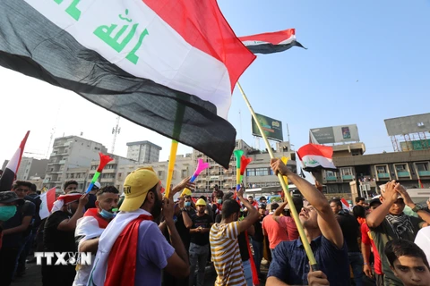 Người biểu tình Iraq tập trung tại quảng trường Tahrir, thủ đô Baghdad ngày 30/10/2019. (Nguồn: THX/TTXVN)