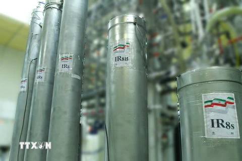 Thiết bị làm giàu urani tại nhà máy hạt nhân Nataz, cách thủ đô Tehran khoảng 300km về phía nam ngày 4/11/2019. (Nguồn: AFP/TTXVN)