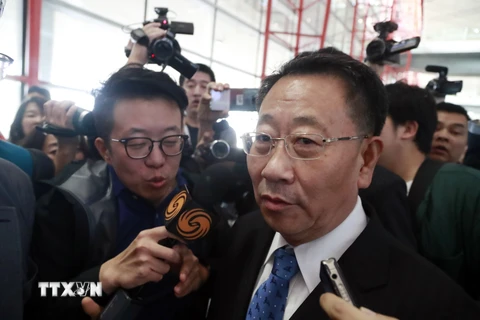 Nhà đàm phán hàng đầu của Triều Tiên Kim Myong-gil tới sân bay Bắc Kinh khi đang trên đường trở về Bình Nhưỡng sau cuộc đàm phán phi hạt nhân hóa cấp chuyên viên với Mỹ, ngày 7/10/2019. (Nguồn: Yonhap/TTXVN)