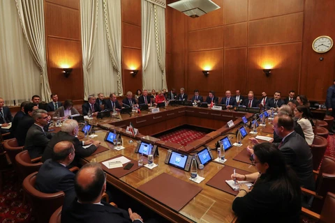 Đại diện các bên ở Syria tham gia vòng đàm phán ở Geneva, tháng 10/2019. (Nguồn: ANADOLU)