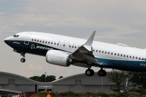 Boeing ngừng sản xuất máy bay 737 MAX: Sai một ly đi một dặm 