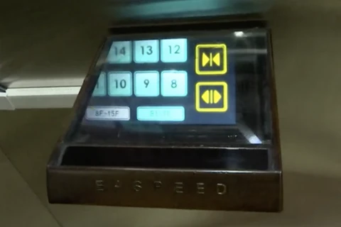 Hệ thống nút bấm thang máy ứng dụng công nghệ ba chiều holographic của Easpeed. (Nguồn: SCMP)