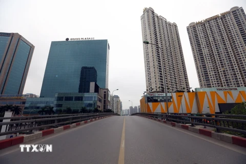[Photo] Đường phố Hà Nội ngày đầu thực hiện cách ly toàn xã hội 